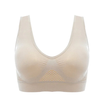 Breathable sports bra with pad